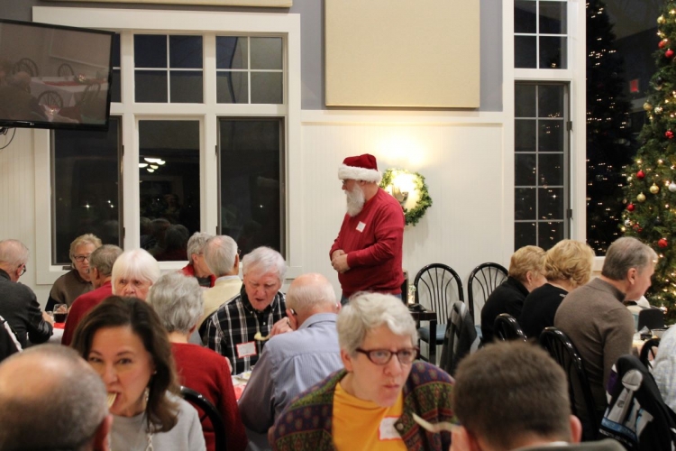 Volunteer Holiday Dinner 14