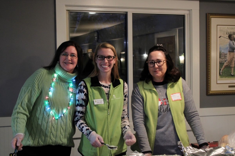 Volunteer Holiday Dinner 18